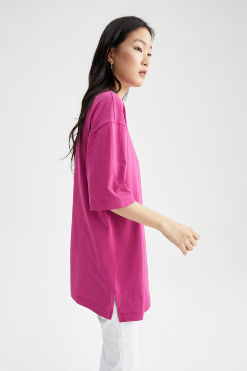 FEMME Violet Tunique à manches courtes à imprimé brillant et slogan Relax Fit