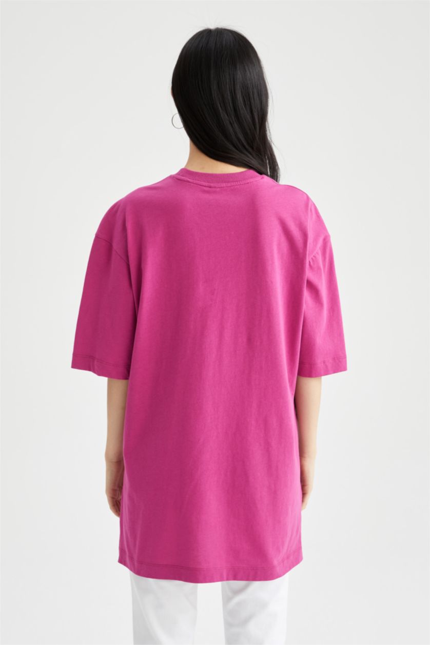 FEMME Violet Tunique à manches courtes à imprimé brillant et slogan Relax Fit