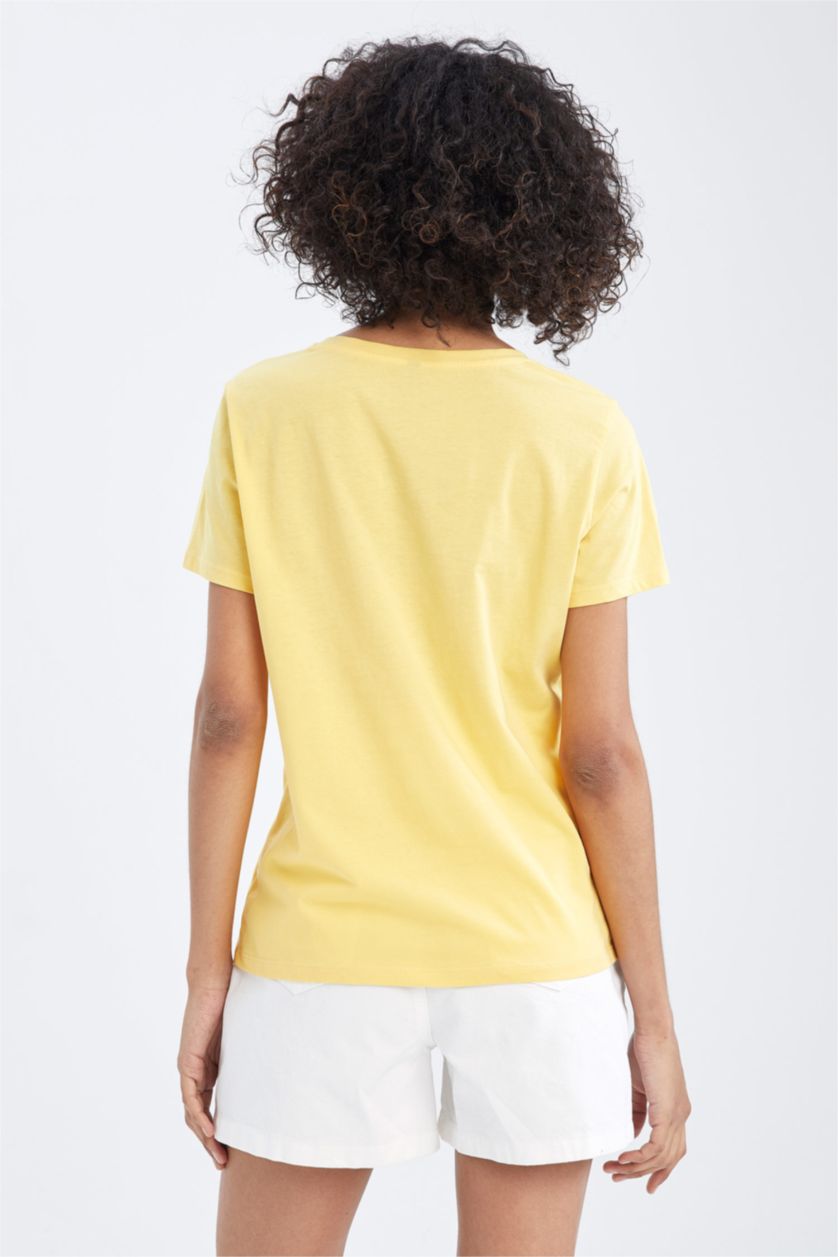 نساء أصفر تي شيرت قطن بياقة مستديرة وقصة عادية