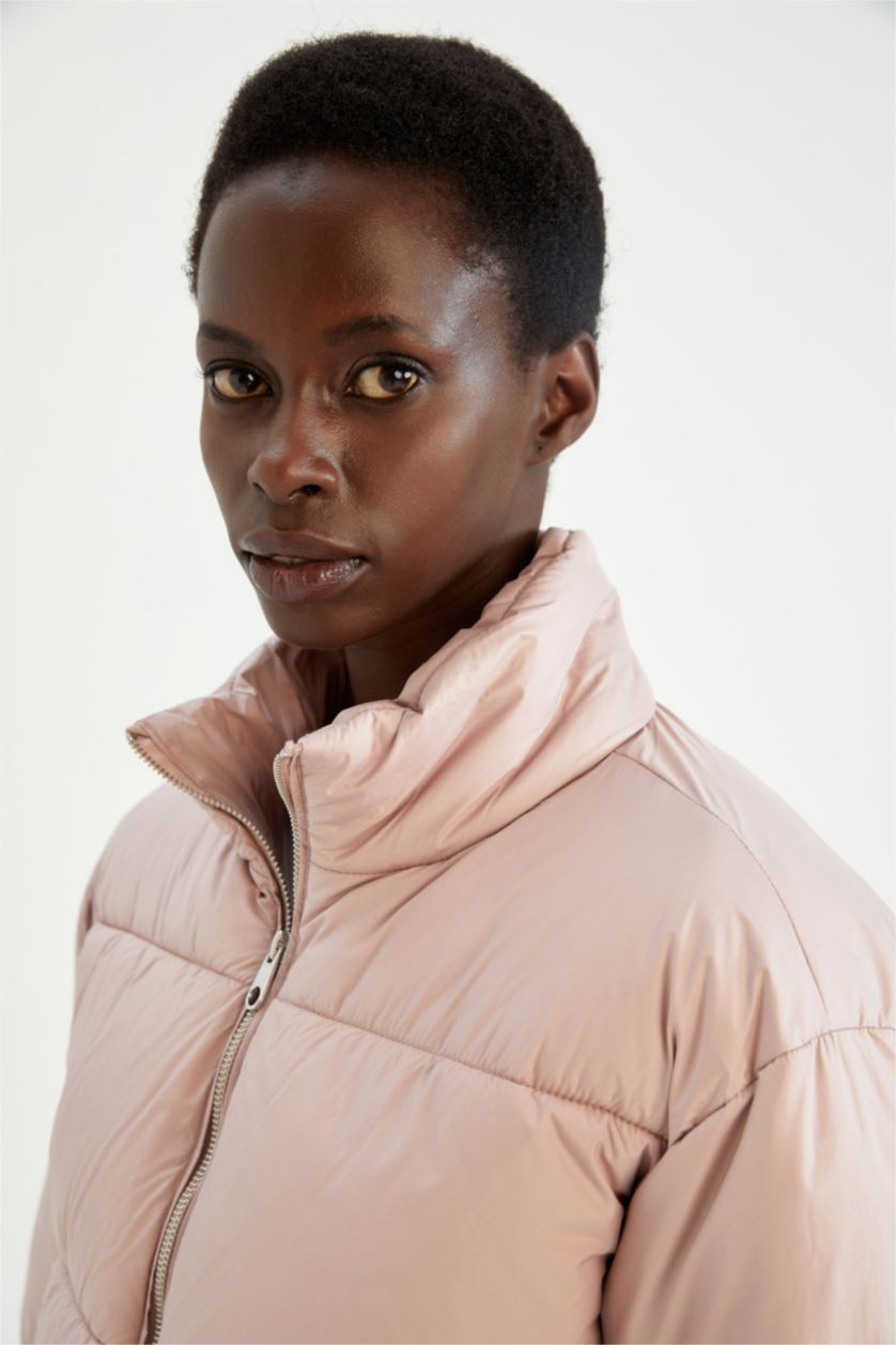 Kadın Pembe Crop Puffer Şişme Mont