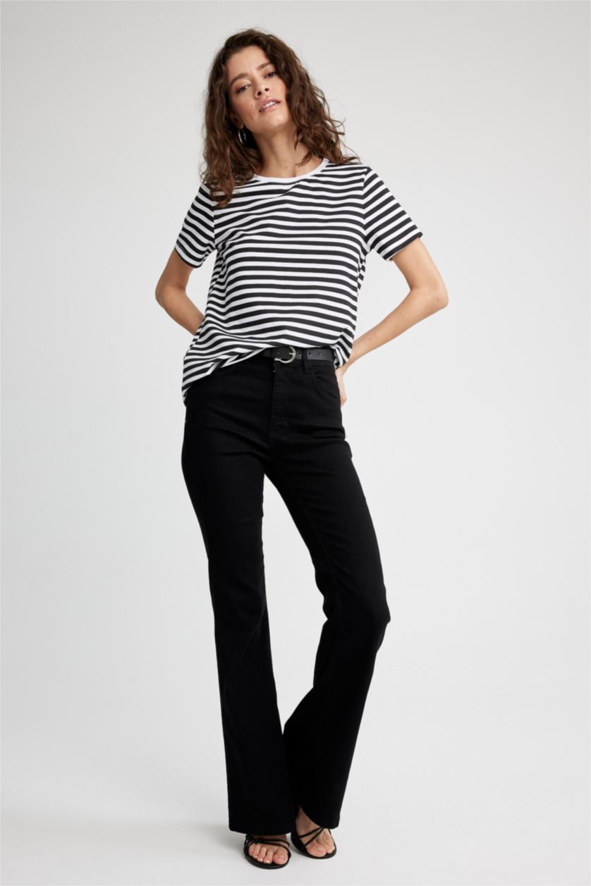 Kadın Siyah Regular Fit Çizgili Bisiklet Yaka Kısa Kollu %100 Pamuk Tişört