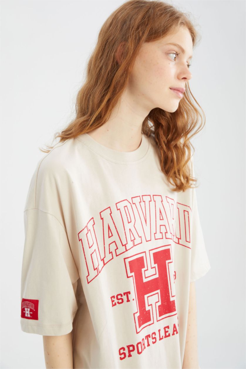FEMME Beige Cool Harvard University T-shirt à col rond et à manches courtes sous licence