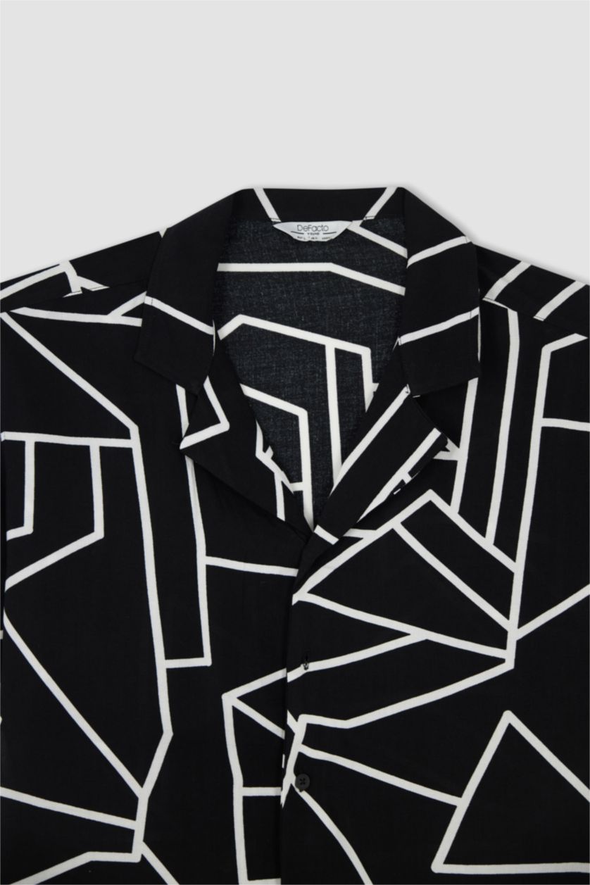 HOMME Noir Chemise à manches courtes en popeline à motif géométrique Cool Oversize Fit