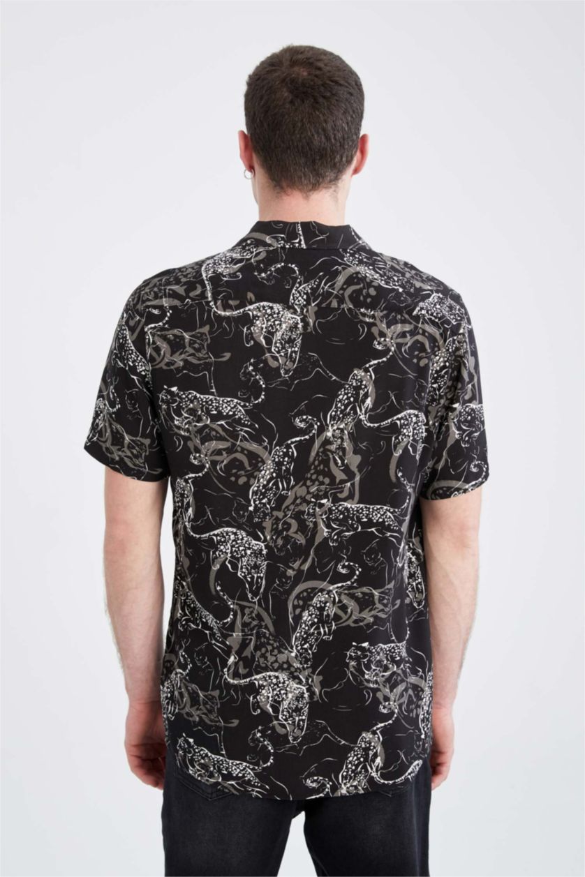 رجال أسود قميص بأكمام قصيرة منقوشة بقصة عادية