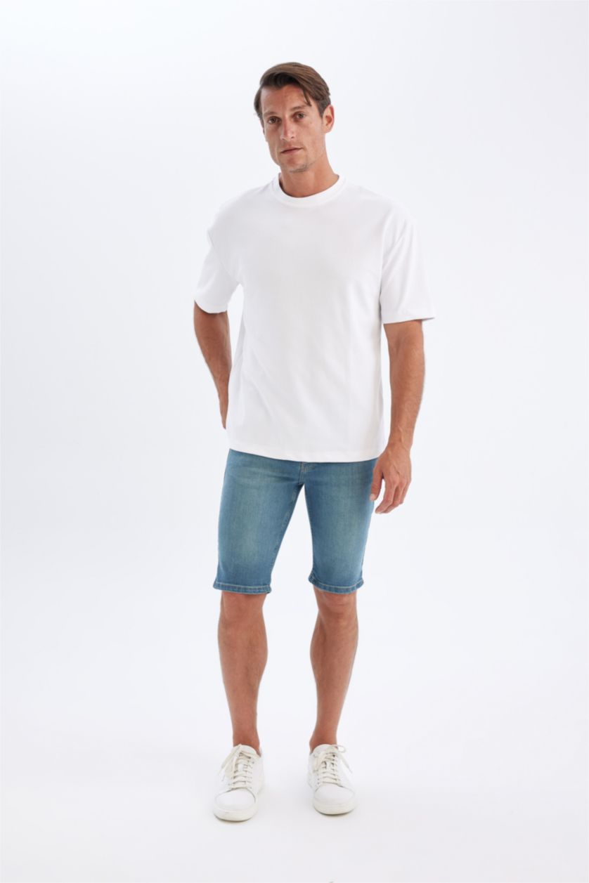 Man Light Green Skinny Fit Denim Shorts