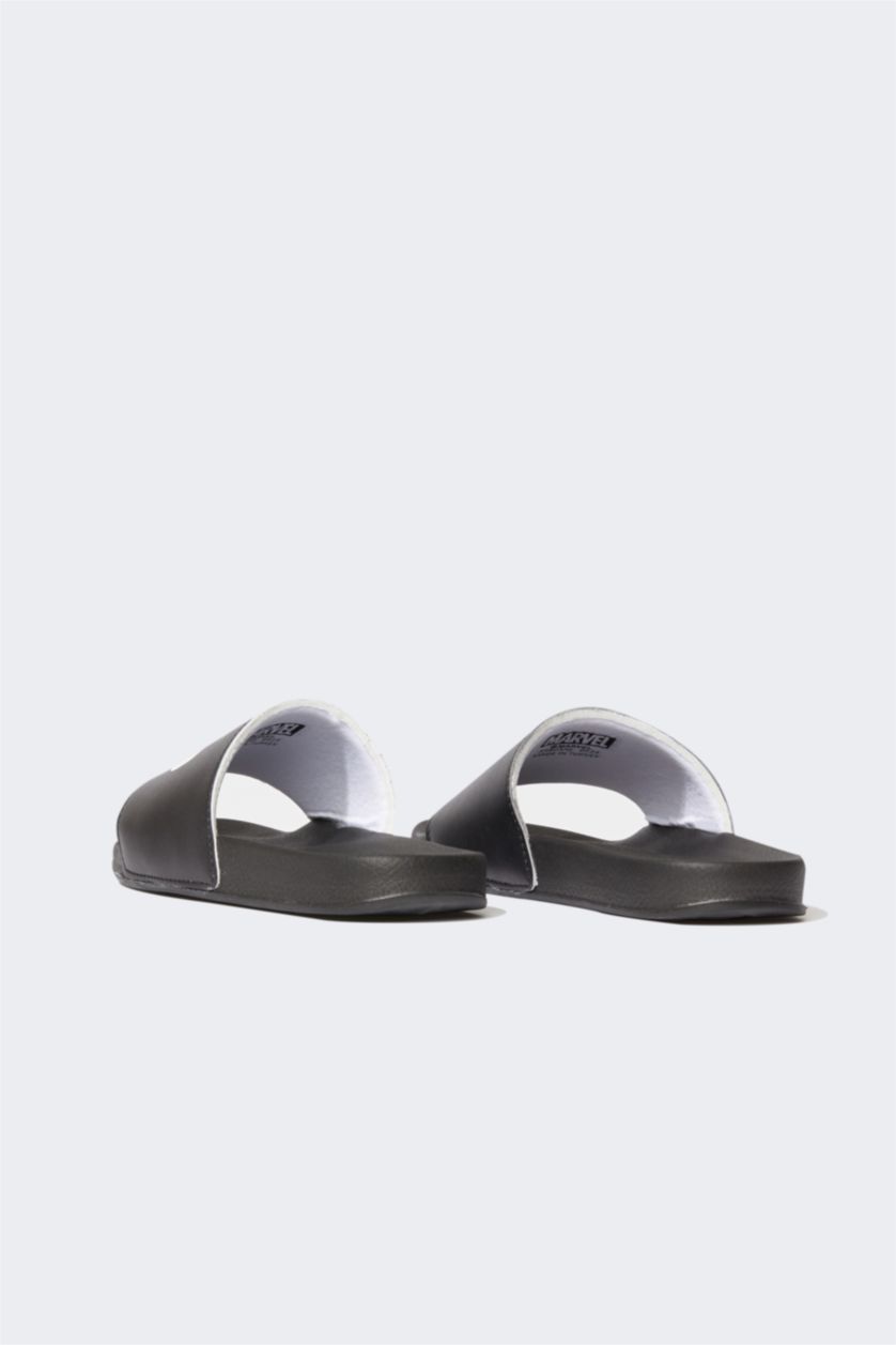 GARÇONS Noir Sandales En Similicuir À Semelle Plate Sous Licence Marvel Avengers Pour Garçon