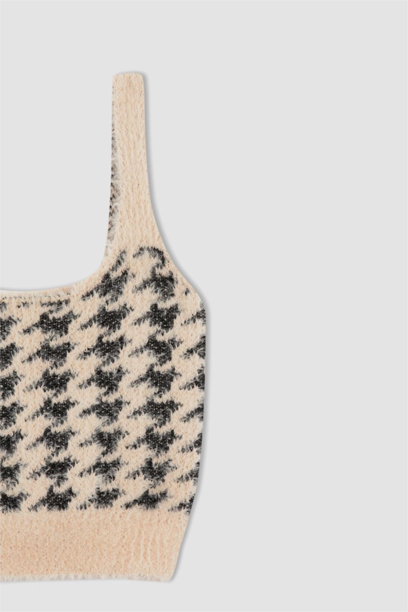 Kadın Bej Slim Fit Kare Yaka Dama Desenli Crop Atlet