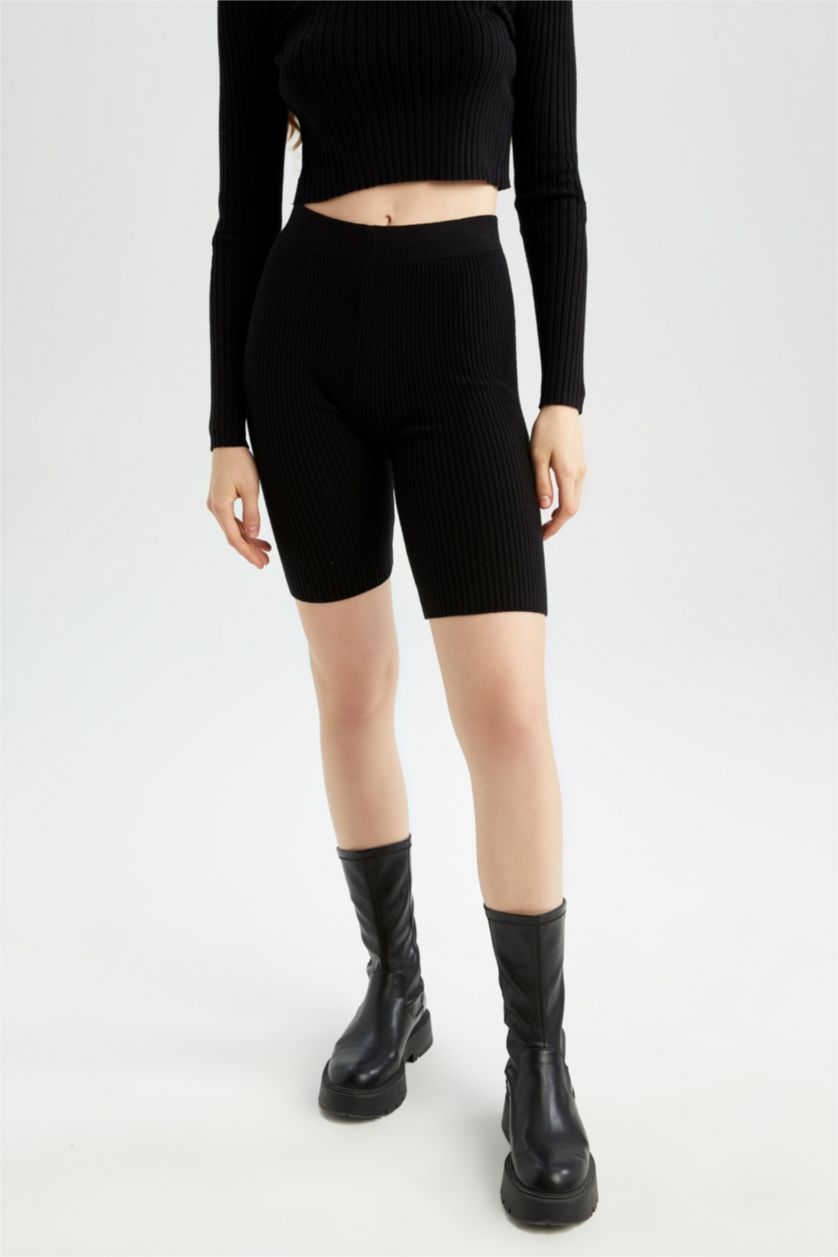 Женщины Черный Шорты