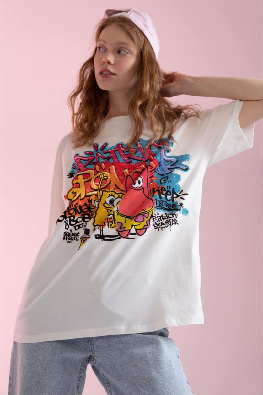 Kadın Kırık Beyaz Oversıze Kısa Kollu Tişört