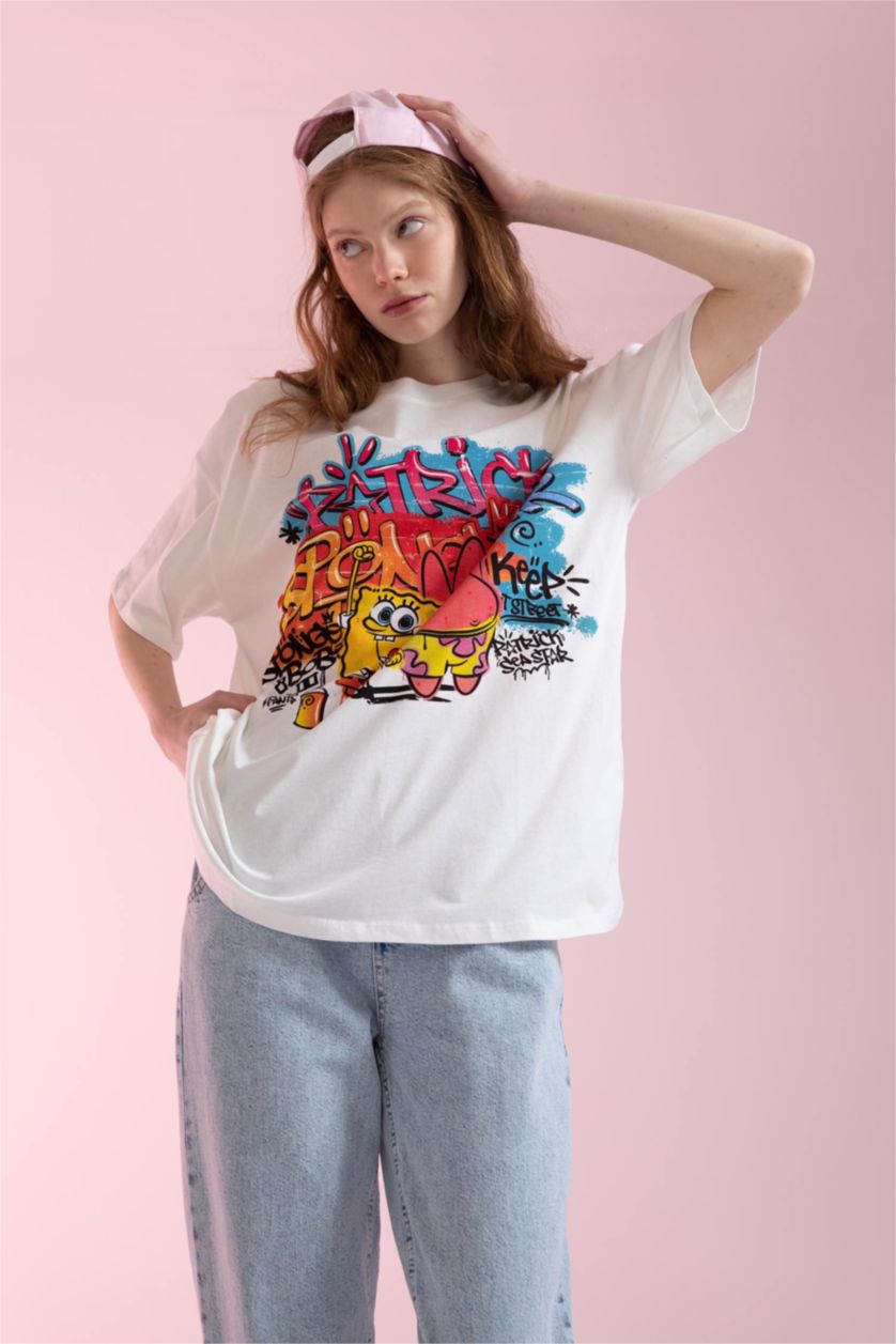 Kadın Kırık Beyaz Oversıze Kısa Kollu Tişört