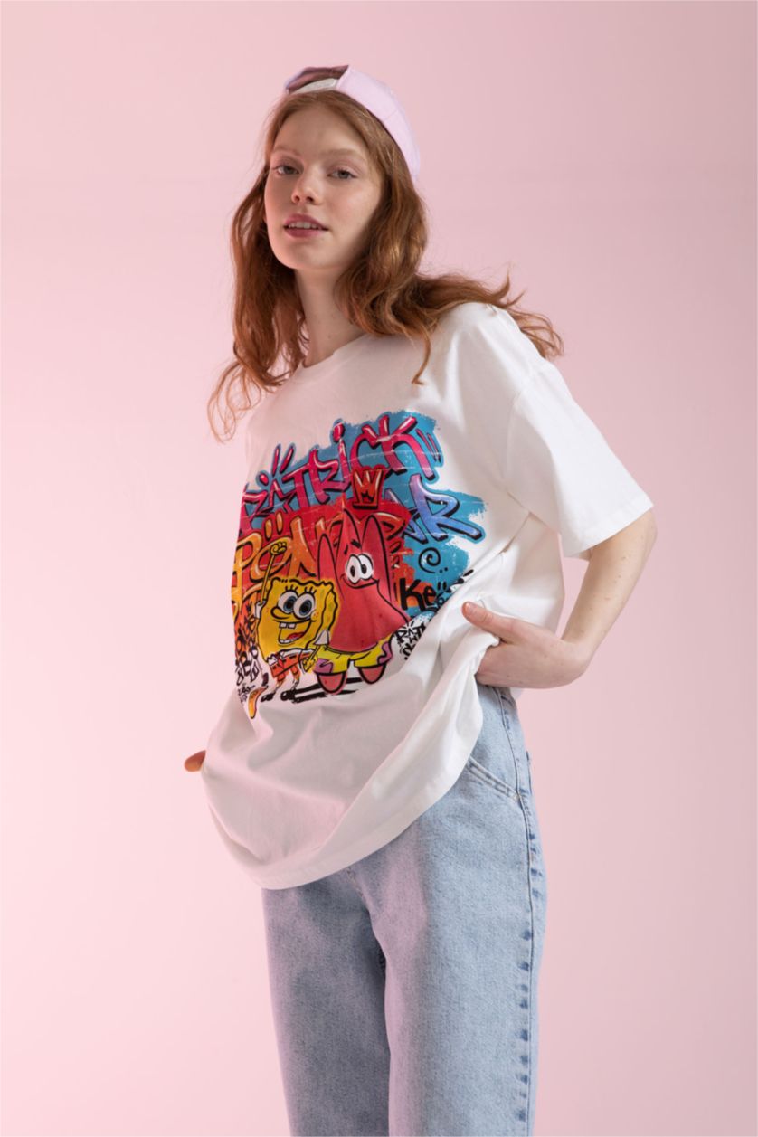 Kadın Kırık Beyaz Oversıze Kısa Kollu Tişört