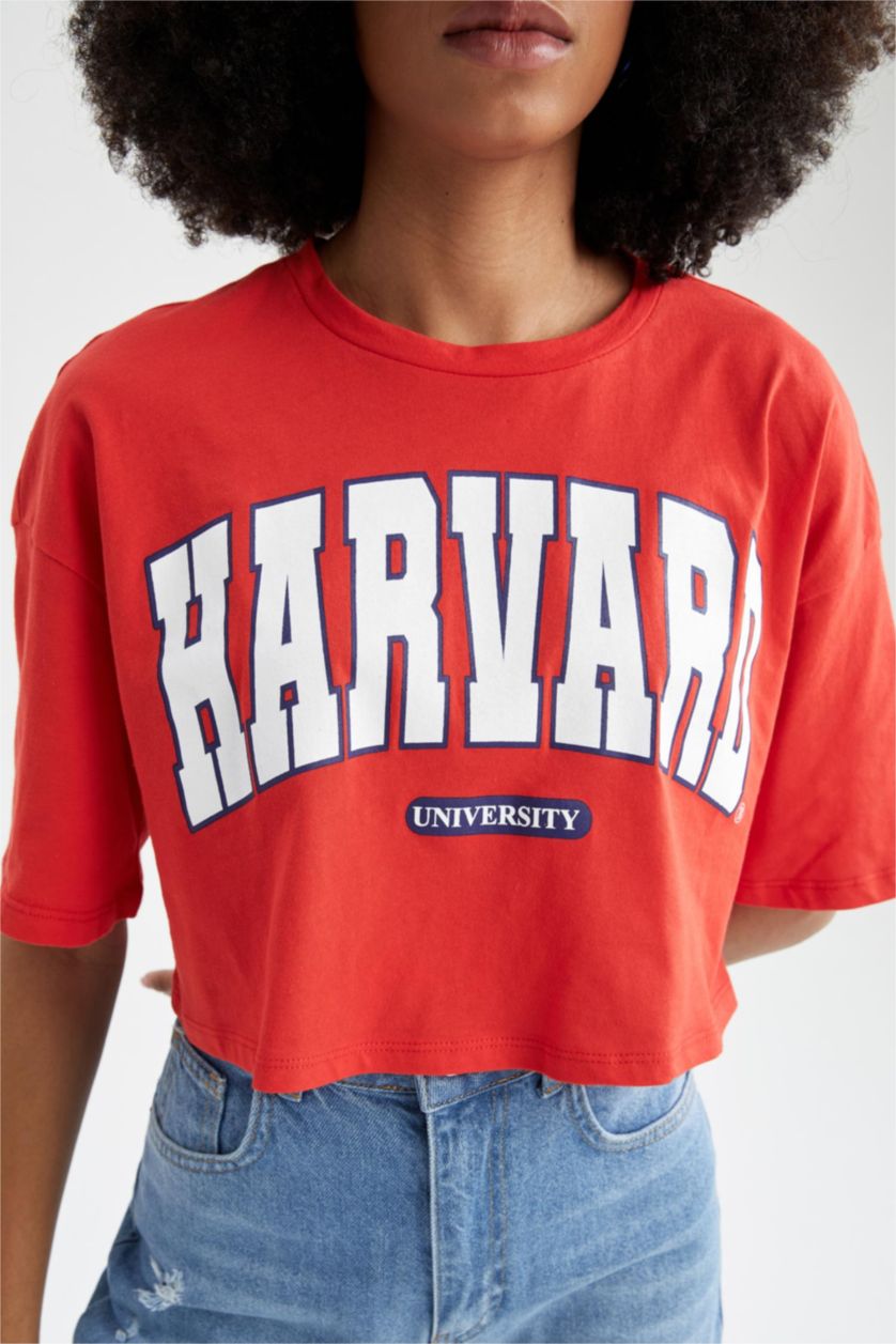 نساء أحمر تي شيرت قصير الأكمام بياقة مستديرة اوفر سايز مرخص من جامعة هارفارد