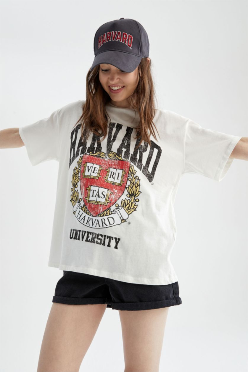 Kadın Kırık Beyaz Oversıze Kısa Kollu Tişört