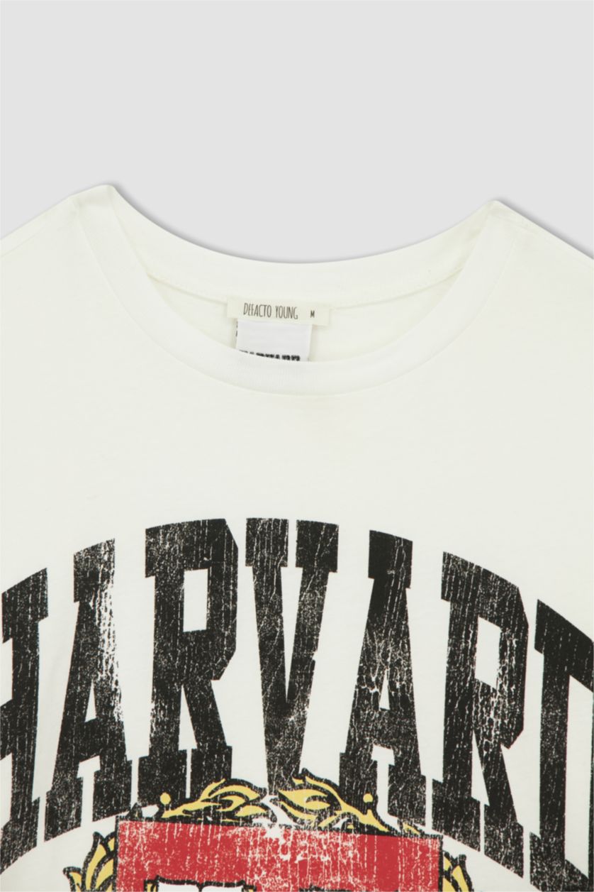 Kadın Kırık Beyaz Oversıze Kısa Kollu Tişört