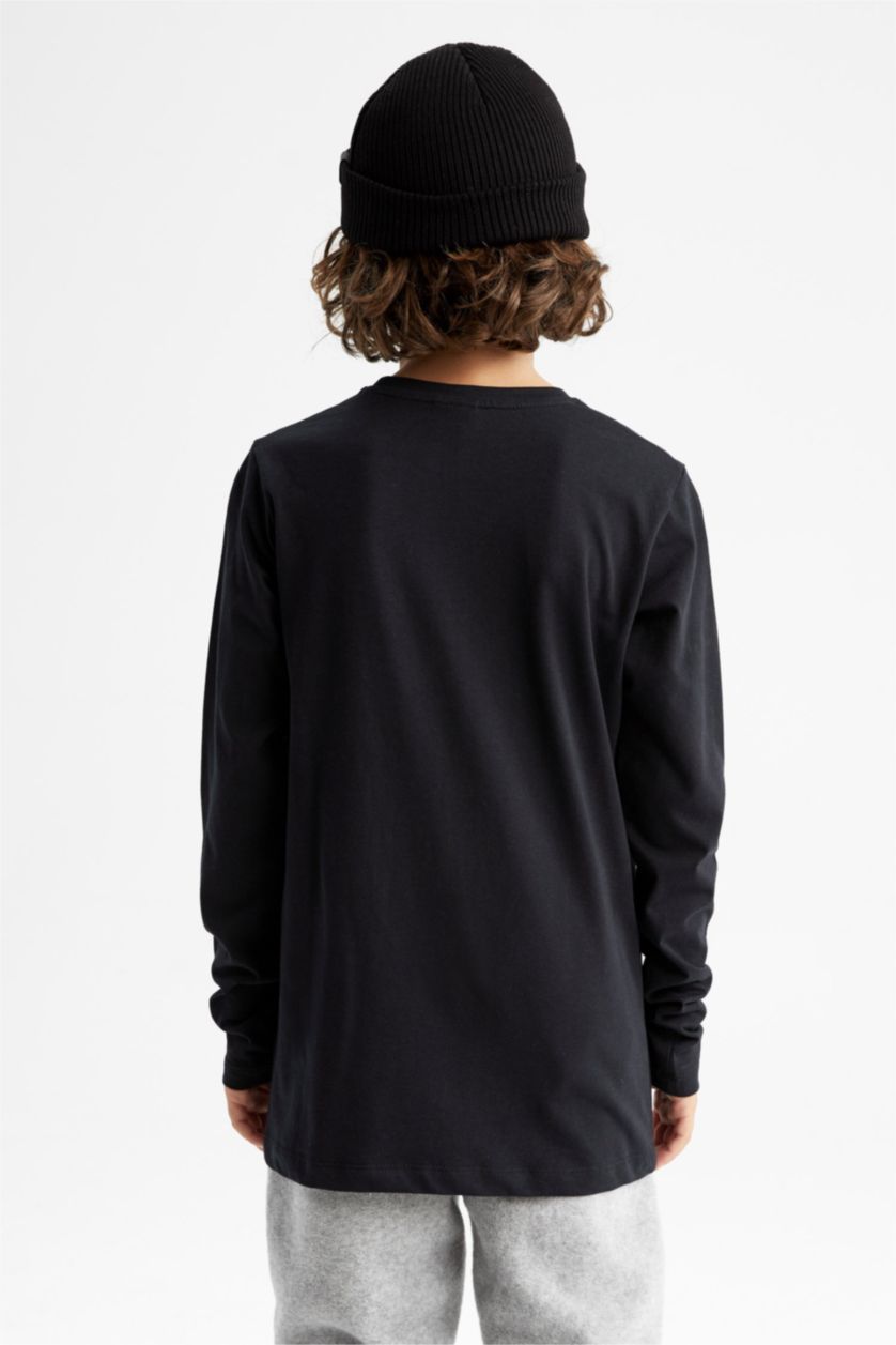 أولادي أبيض تيشيرت اولادي كم طويل برقبة دائرية ممشط - قطعتين