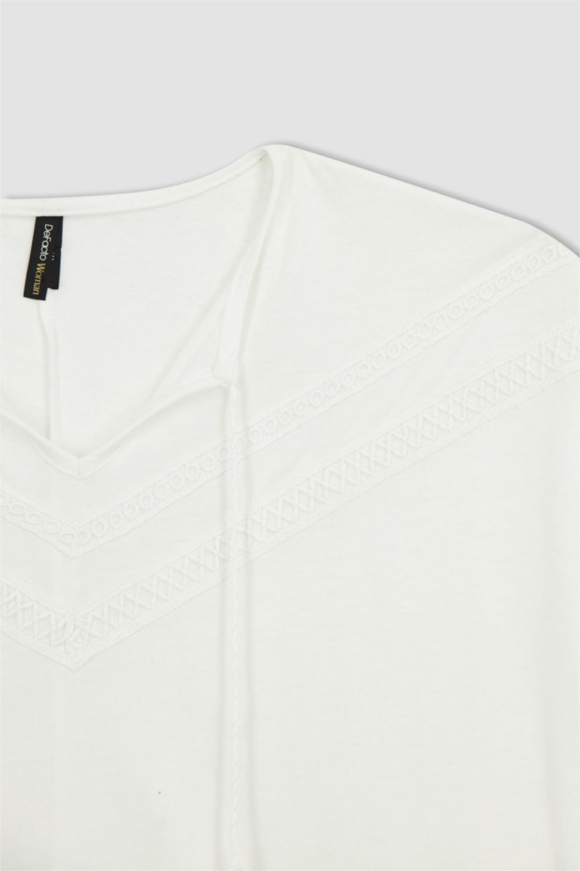 نساء بيج فاتح تي شيرت بأكمام قصيرة وربطة عنق بقصة عادية