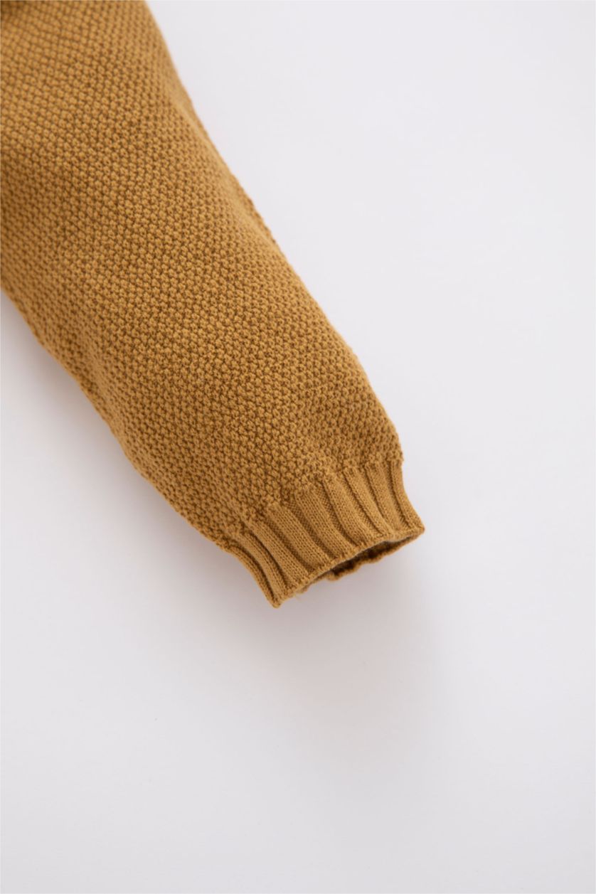 طفل صغير أصفر سويترولادي بيبي قطن بقصة عادية بياقة V