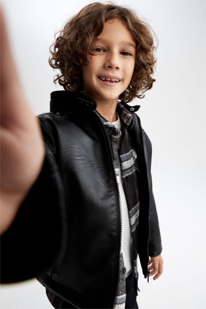 أولاد أسود جاكيت جلد صناعي ولادي بكابيشون قطيفة