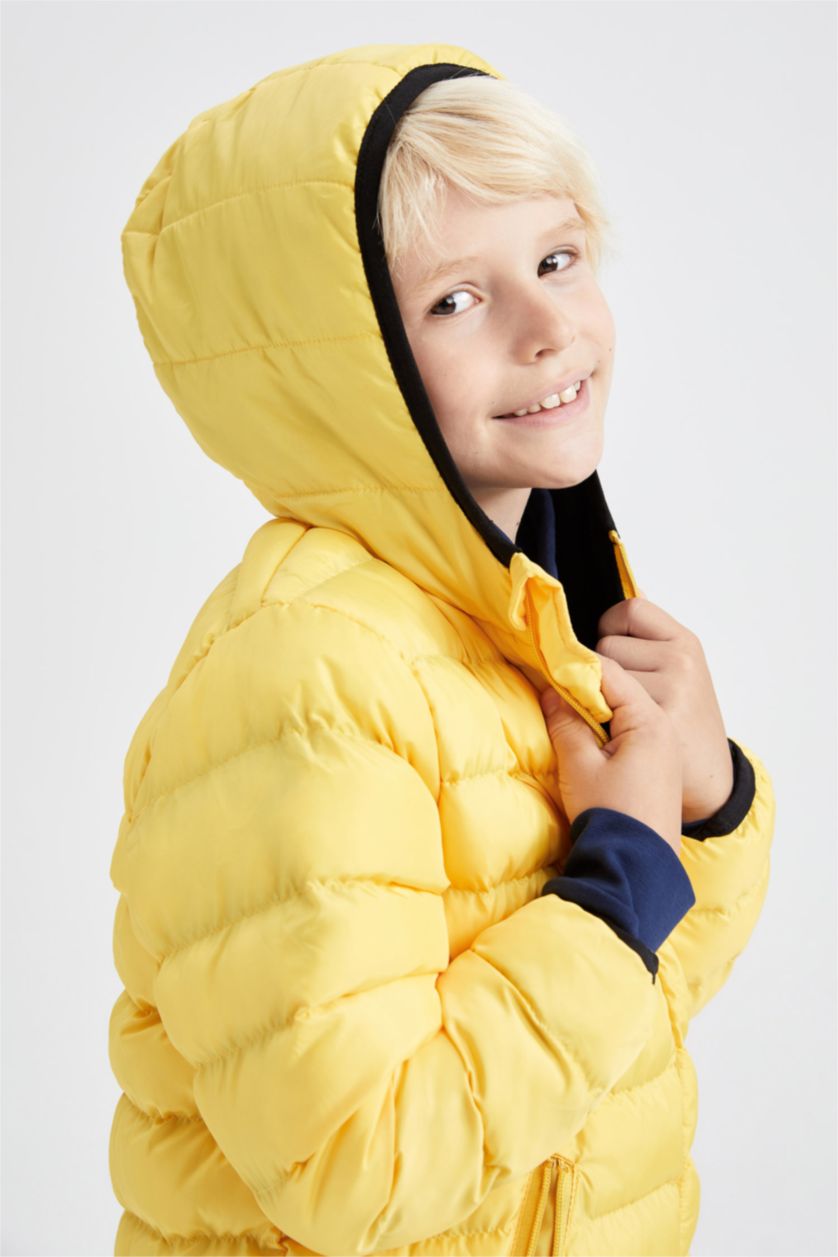 Erkek Çocuk - Genç Erkek Sarı Erkek Çocuk Polar Astarlı Kapüşonlu Şişme Mont