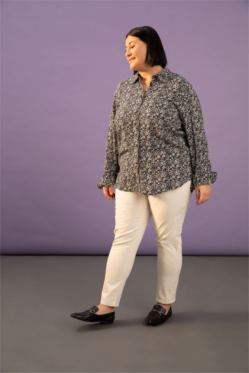 حريمي بيج فاتح بنطلون جينز موم فيت مقاس كبير