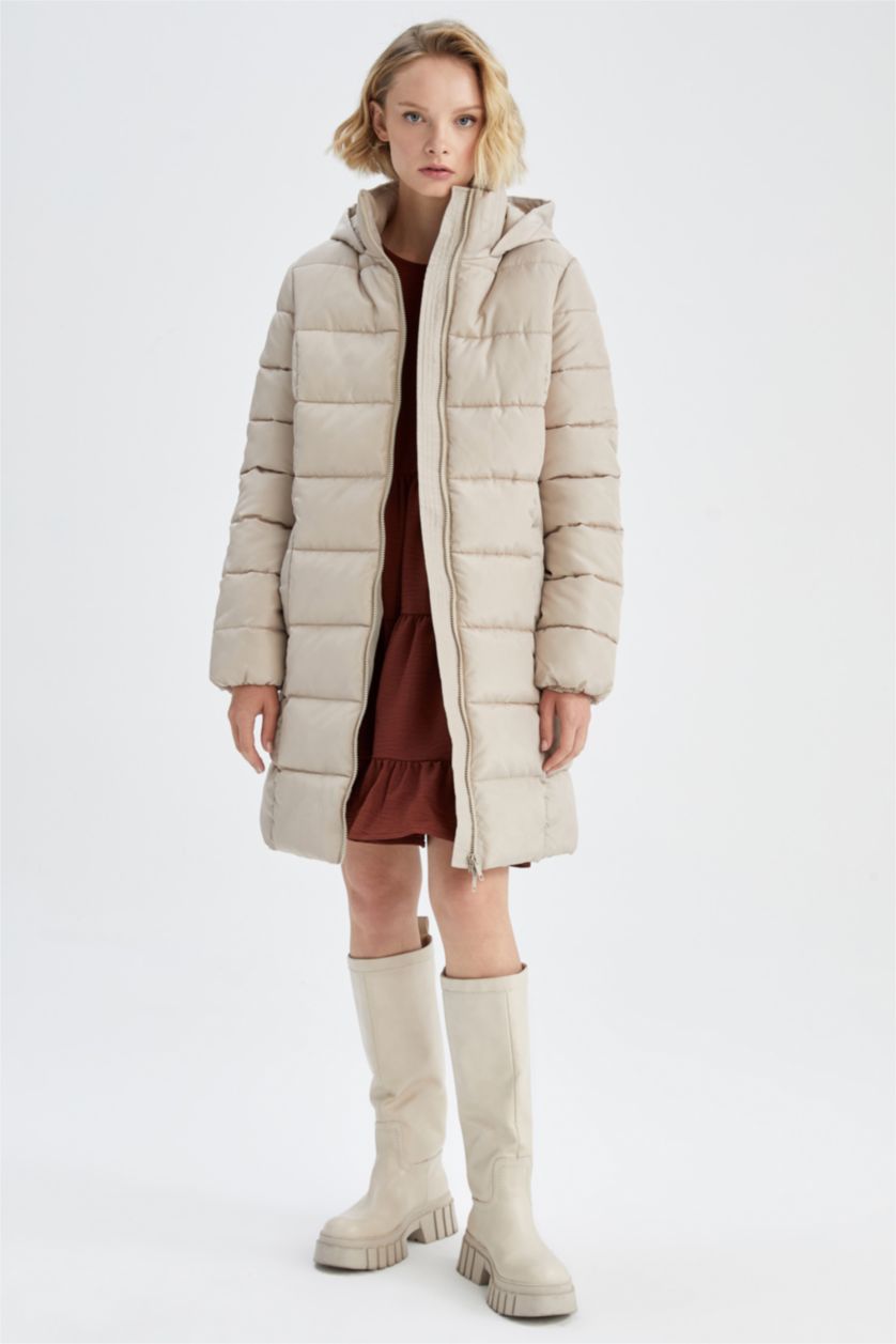 Kadın Camel Regular Kalıp Çıkarılabilir Kapüşonlu Su Geçirmez Kapüşonlu Uzun Şişme Mont