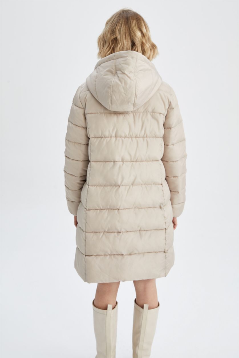 Kadın Camel Regular Kalıp Çıkarılabilir Kapüşonlu Su Geçirmez Kapüşonlu Uzun Şişme Mont