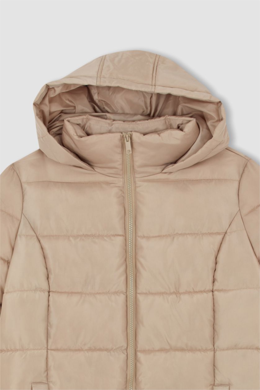 Kadın Camel Regular Kalıp Çıkarılabilir Kapüşonlu Su Geçirmez Kapüşonlu Uzun Şişme Mont