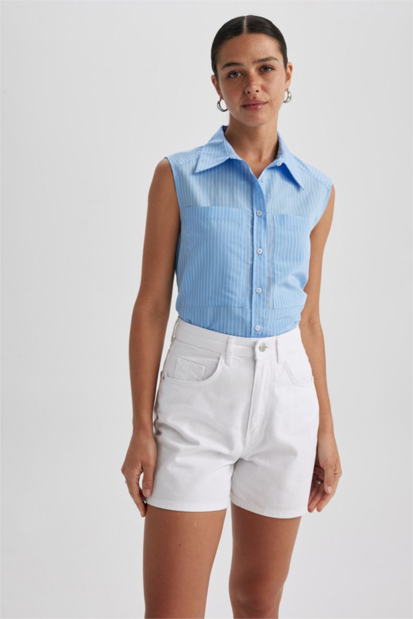 FEMME Blanc Short Mom Fit en gabardine avec poche