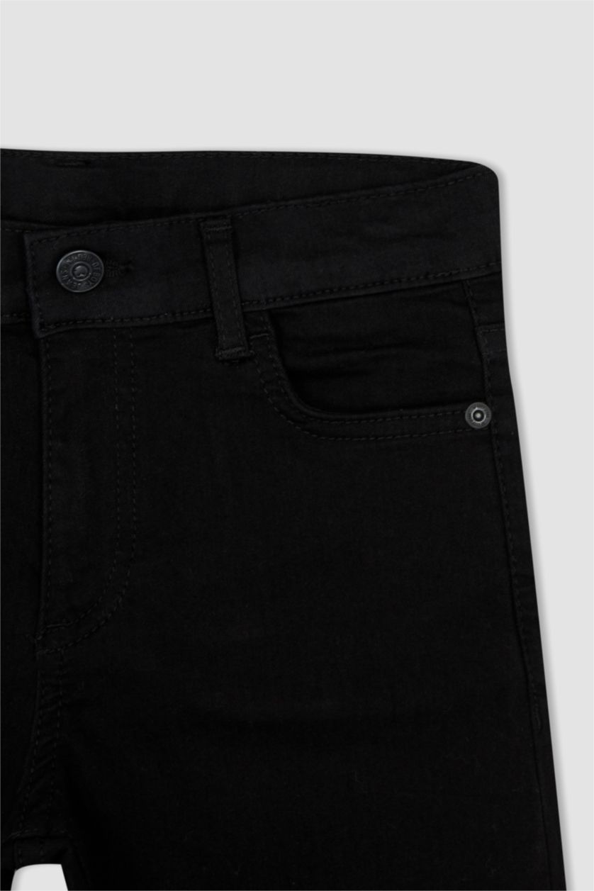 أولاد أسود بنطلون جينز ولادي بقصة ضيقة  يساق مستقيم