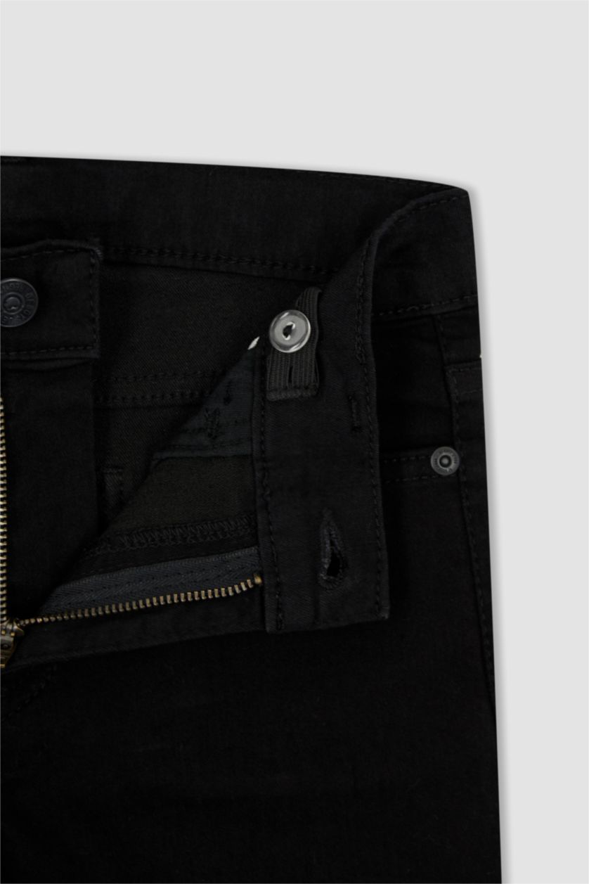 أولاد أسود بنطلون جينز ولادي بقصة ضيقة  يساق مستقيم