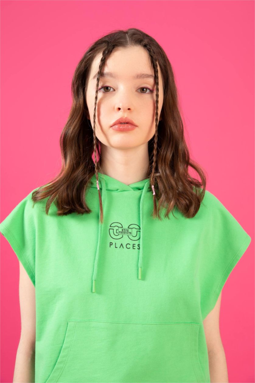 WOMAN Green Regular Fit Sleeveless Kangaroo Pocket Hoodie