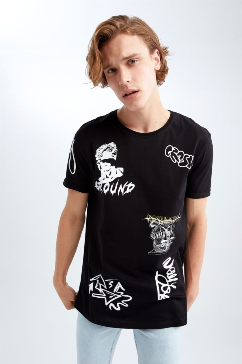 رجال أسود تي شيرت مطبوع بقصة طويلة بياقة مستديرة