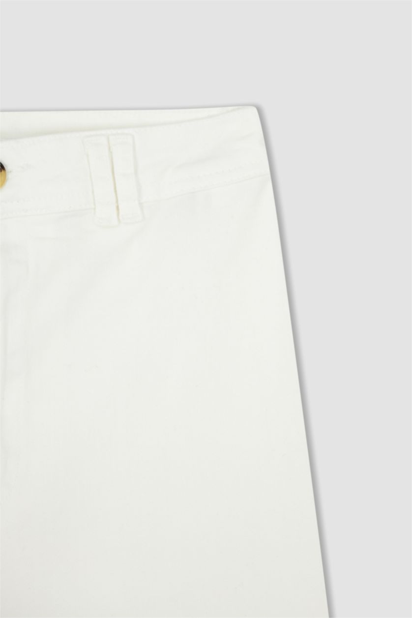 Kadın Beyaz Yüksek Bel Kısa Geniş Paça Pantolon