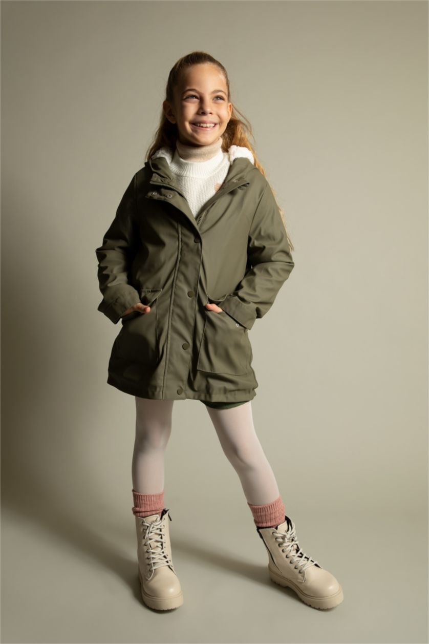 بنات كاكي فاتح معطف مطري بغطاء للرأس