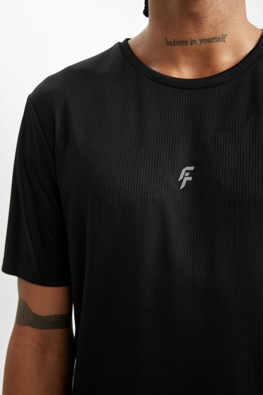 Erkek Siyah Slim Fit Dar Kesim Bisiklet Yaka Baskılı Sporcu Kısa Kollu Tişört