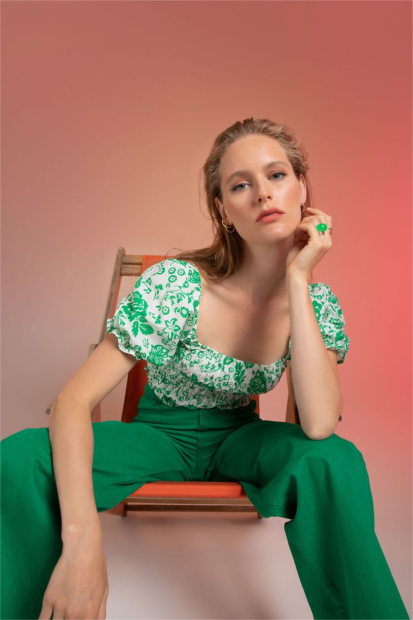 FEMME Blanc Blouse à manches courtes Voile Coupe Slim Col Carré