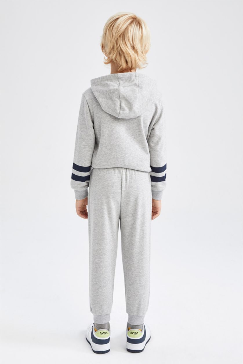 أولاد ميلانج رمادي فاتح طقم ولادي من قطعتين