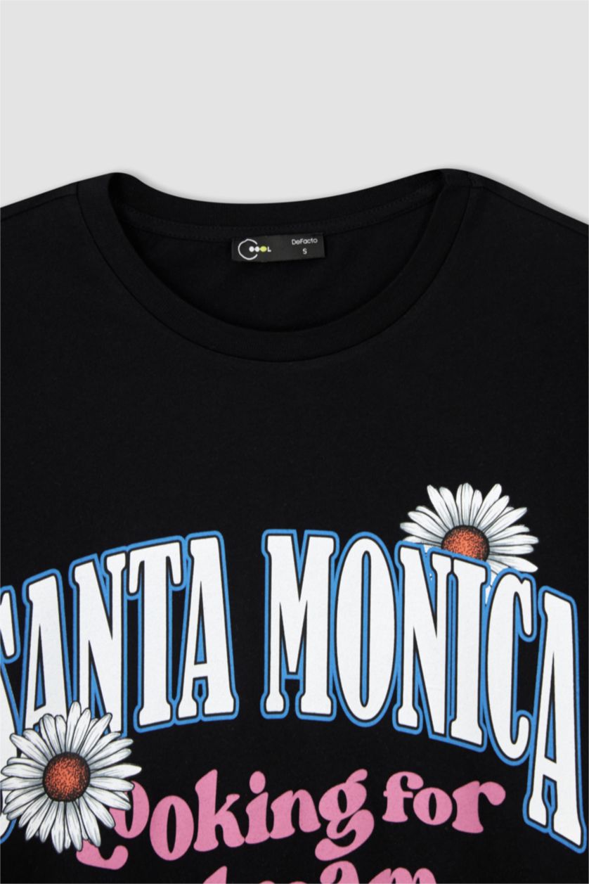 نساء أسود تي شيرت بأكمام قصيرة مطبوع عليه شعار قوطي اوفر سايز  برقبة دائرية