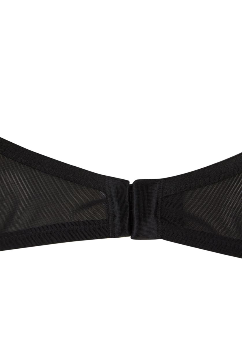 WOMAN Black Uncovered