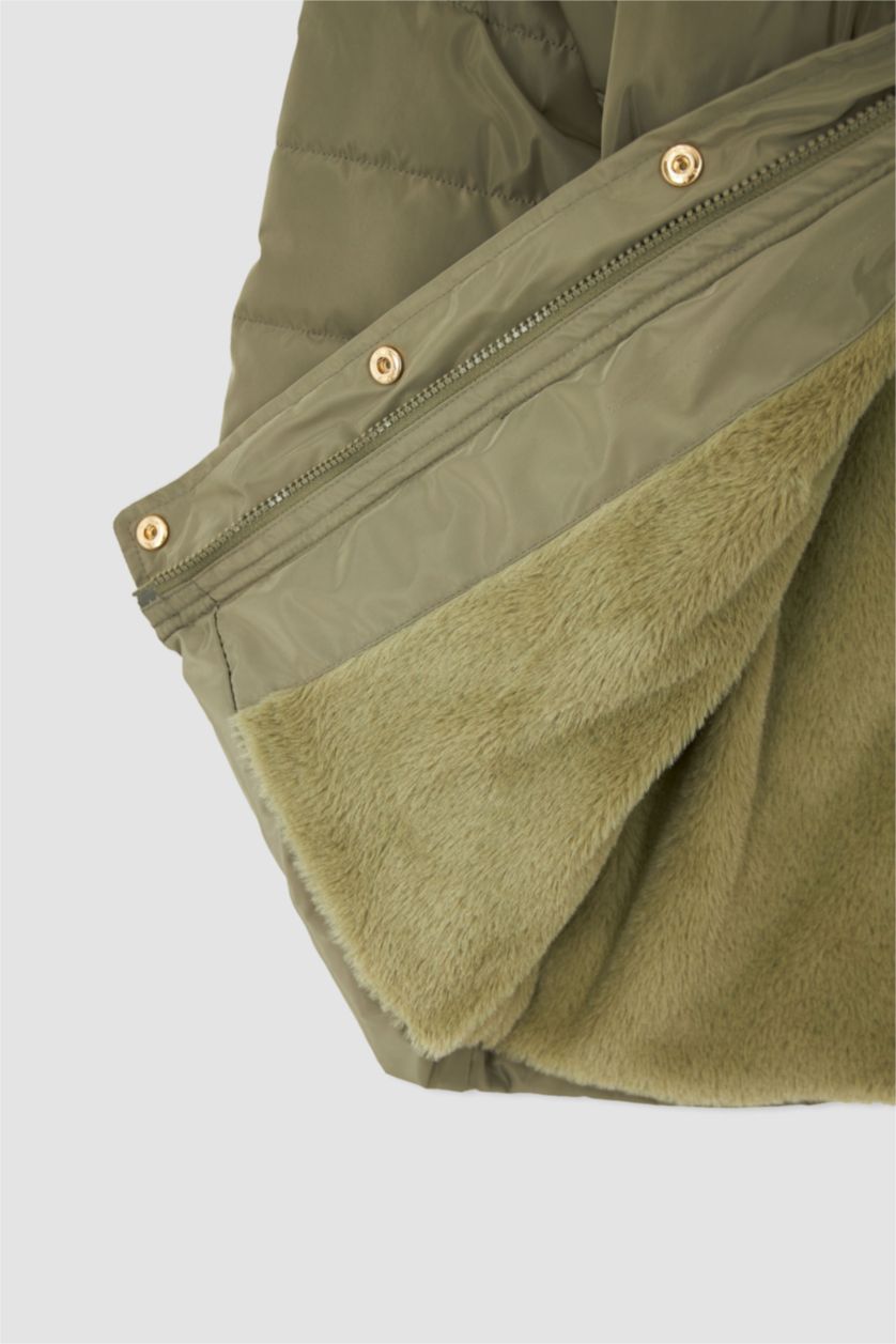 Дівчачий Світлий хакі Парка стандартного крою для дівчаток