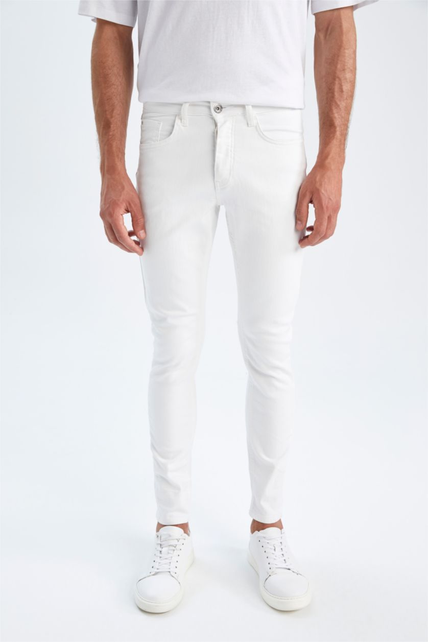 رجال أبيض بنطلون جينز بقصة مريحة ضيقة بخصر عادي بساق ضيق
