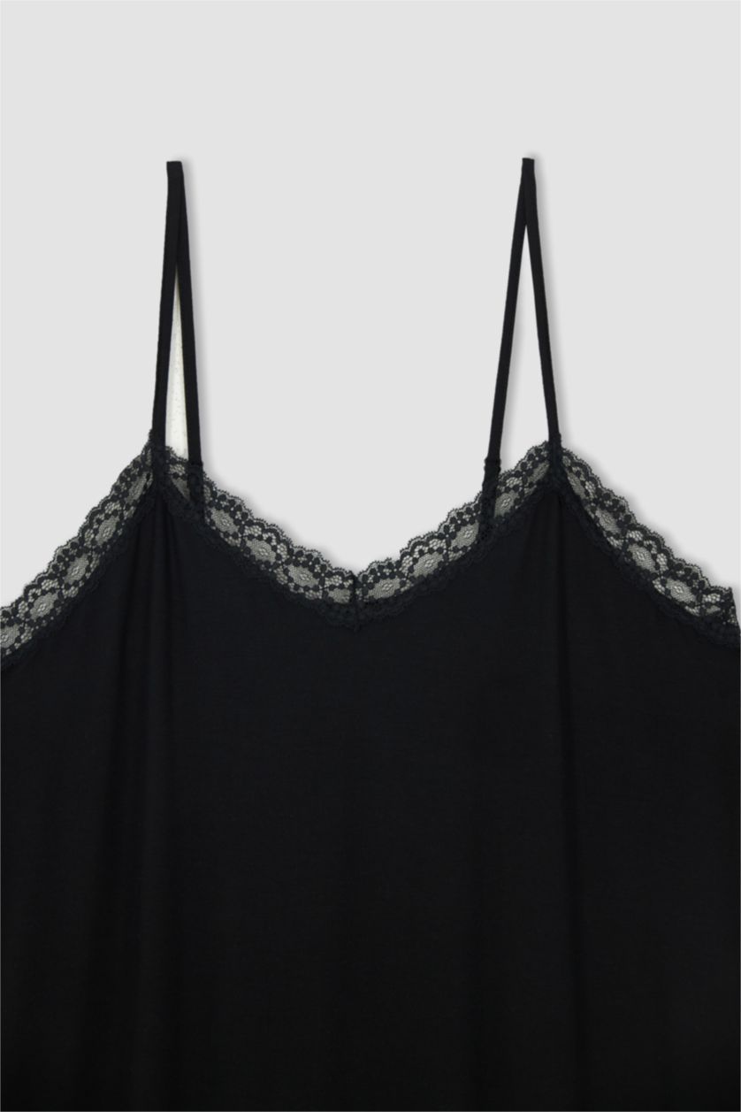 Kadın Siyah DF Plus Regular Fit V Yaka Askılı Büyük Beden Gecelik