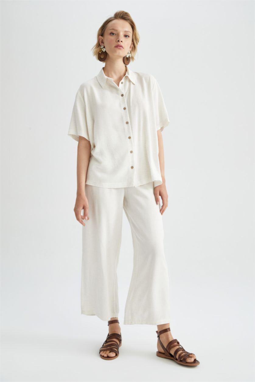 نساء بيج قميص نص كم من مزيج الكتان اوفر سايز بياقة قميص