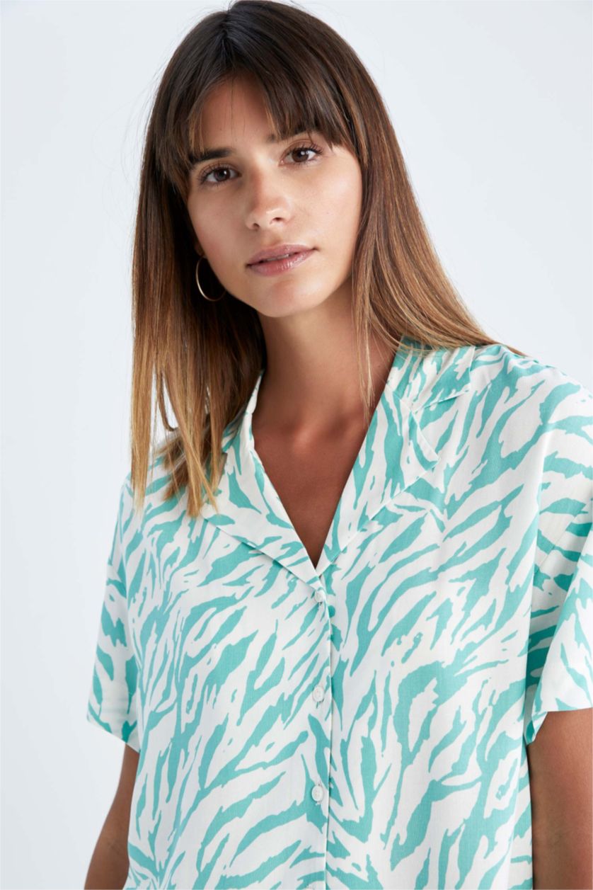 FEMME Bleu Chemise en Viscose à Manches Courtes et à Motifs Coupe Régulière