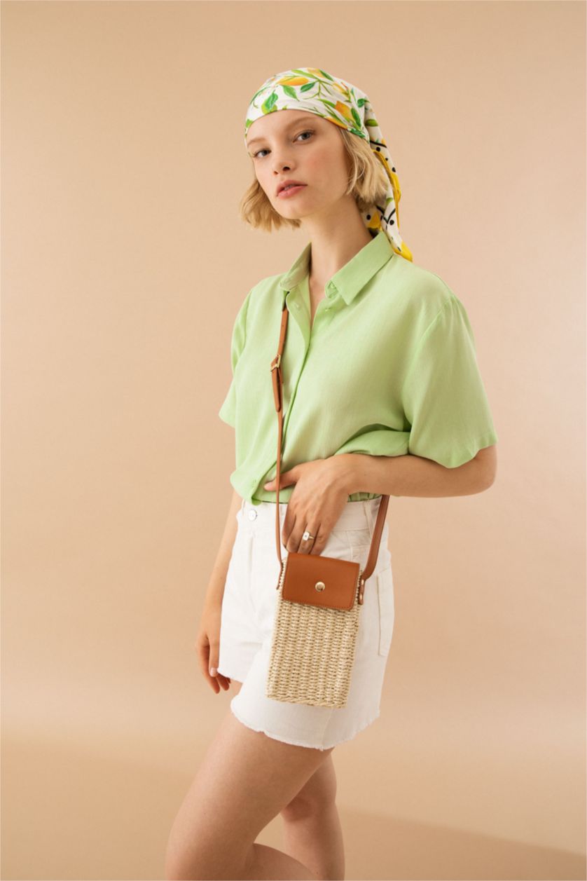 FEMME Vert Clair Chemise à manches courtes en tissu froissé à col chemise coupe classique