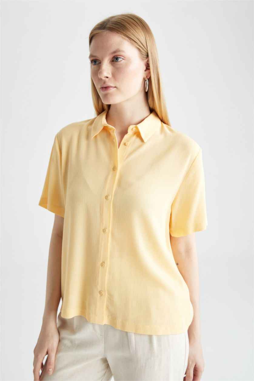 FEMME Jaune Clair Regular Fit Crinkle Fabric Short Sleeve Shirt