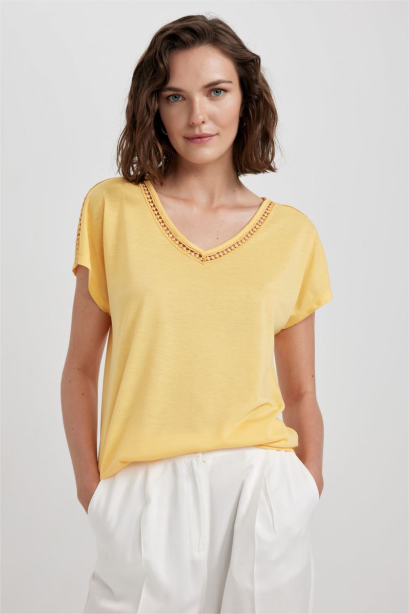 WOMAN Yellow Traditional V Neck Short Sleeve T-Shirt