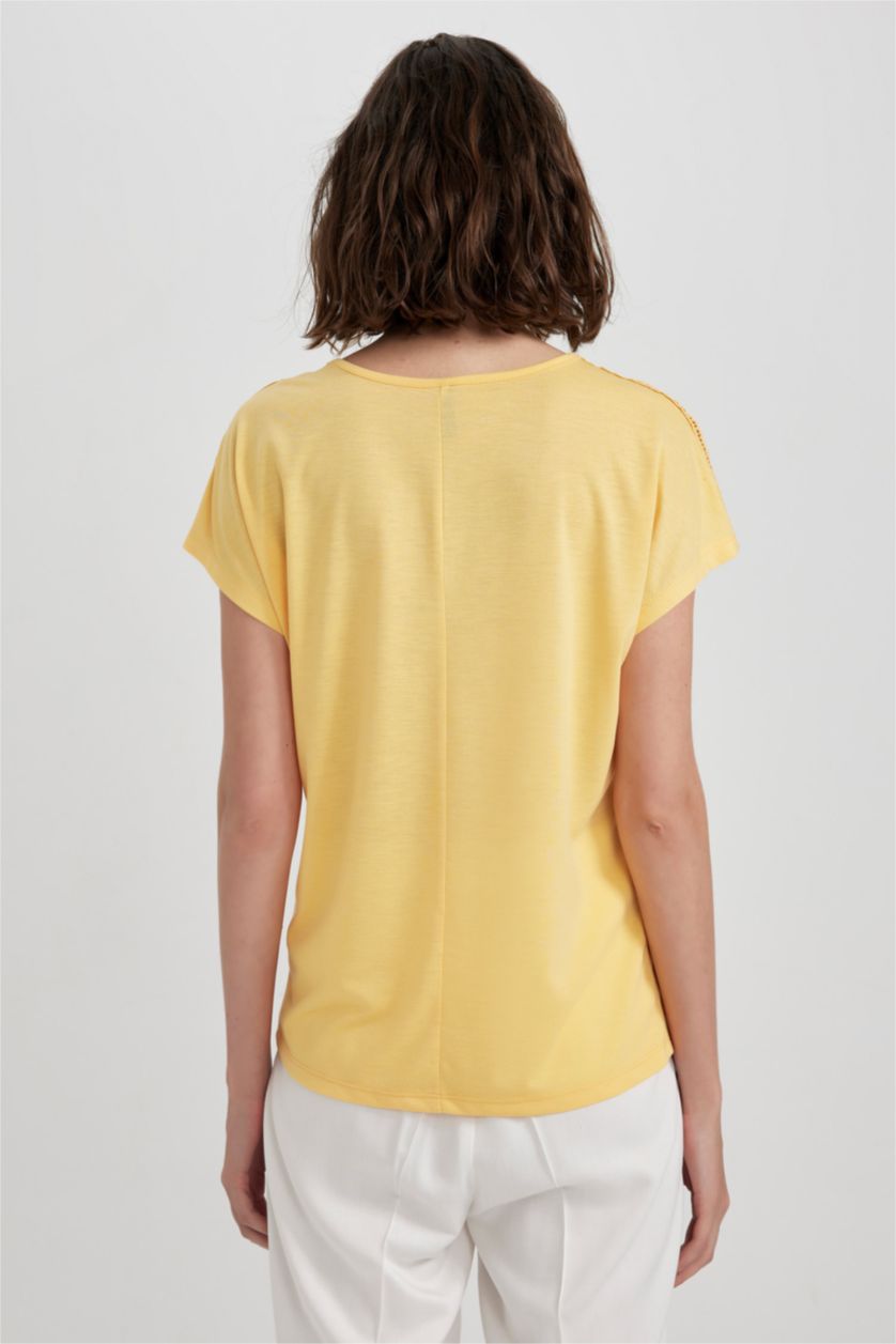 WOMAN Yellow Traditional V Neck Short Sleeve T-Shirt