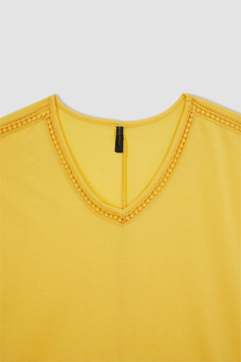 WOMAN Yellow Traditional V Neck Short Sleeve T-Shirt