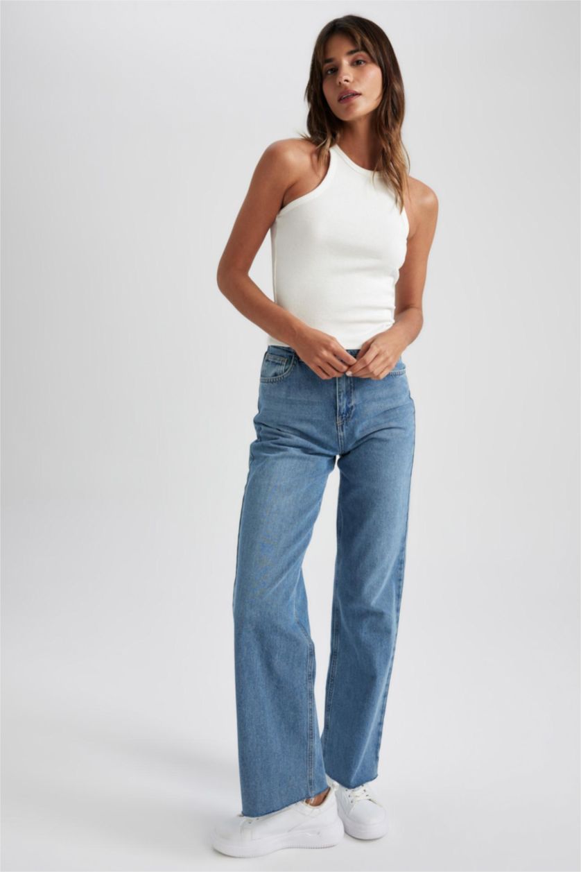 Woman Ecru Slim Fit Halter Collar Ribbed Camisole Undershirt